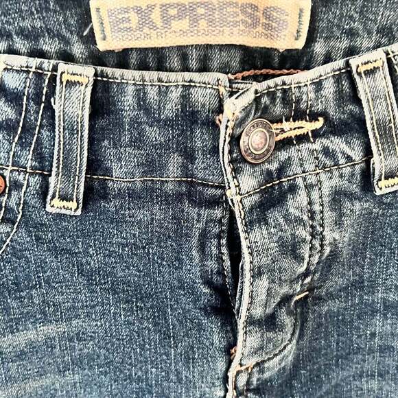 Express Women's Y2K Precision Fit Flare Jeans 8-Long - Picture 4 of 4